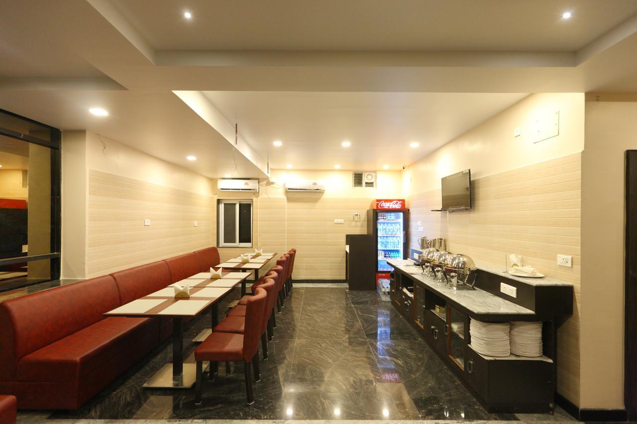 Oyo 15115 Hotel Ramcharan Residency Tirupati Eksteriør billede