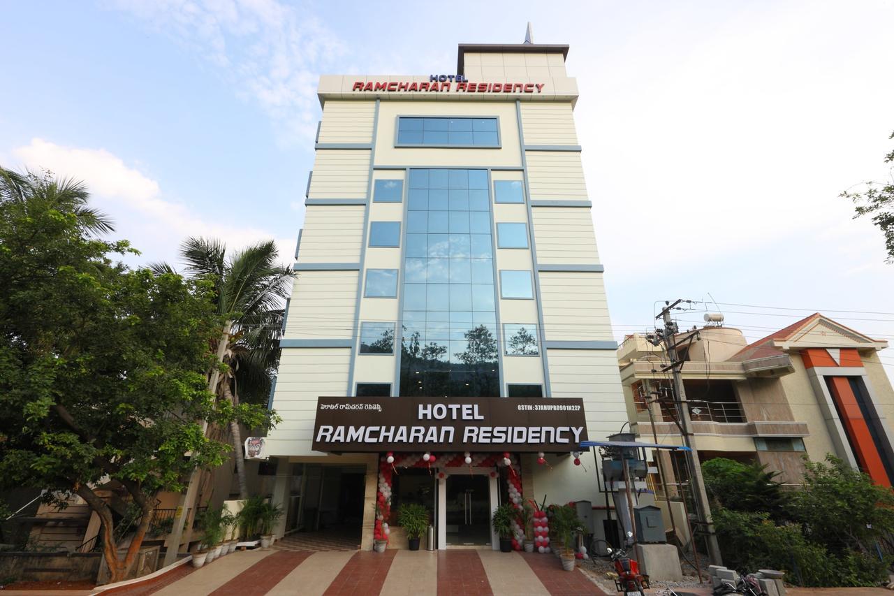 Oyo 15115 Hotel Ramcharan Residency Tirupati Eksteriør billede